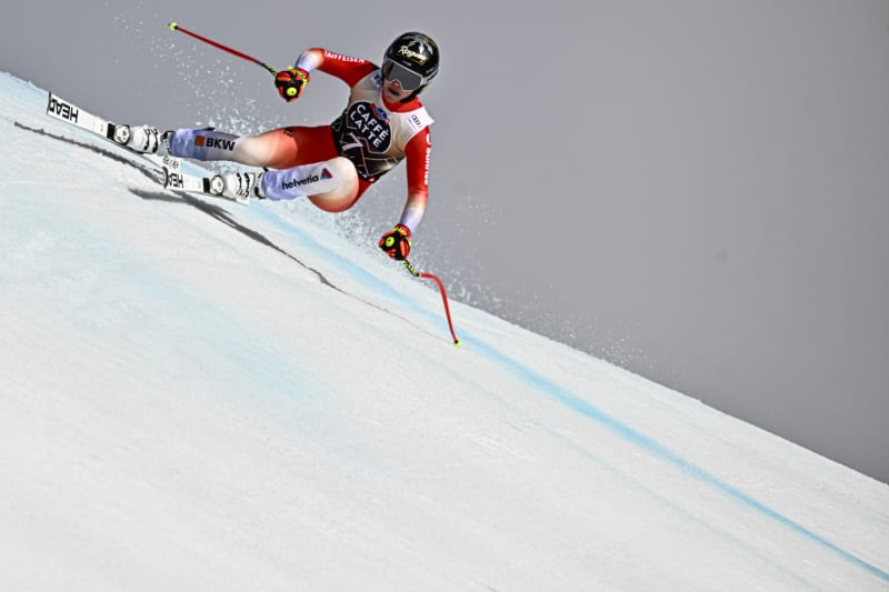 Lara Gut-Behrami aus der Schweiz in Aktion während des Abfahrtsrennens der Damen beim FIS Skiweltcup in Crans-Montana, Schweiz, Samstag, 17. Februar 2024.