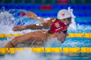 Der Schweizer Schwimmer Noe Ponti auf dem Weg zum Sieg im Finale über 200 m Schmetterling der Männer bei den Kurzbahn-Schwimm-Europameisterschaften in Lublin, Polen, am Sonntag, dem 7. Dezember 2025.