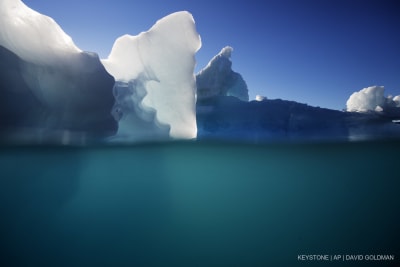 Im Nuup-Kangerlua-Fjord nahe Nuuk im Südwesten Grönlands treiben am Dienstag, dem 1. August 2017, Eisberge.