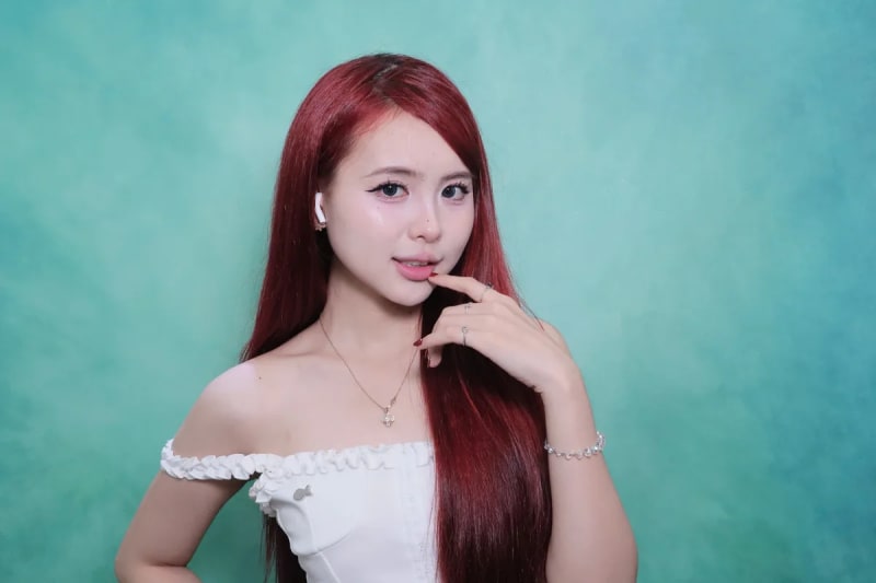 Khách chụp tại Phòng Noir, tấm 14