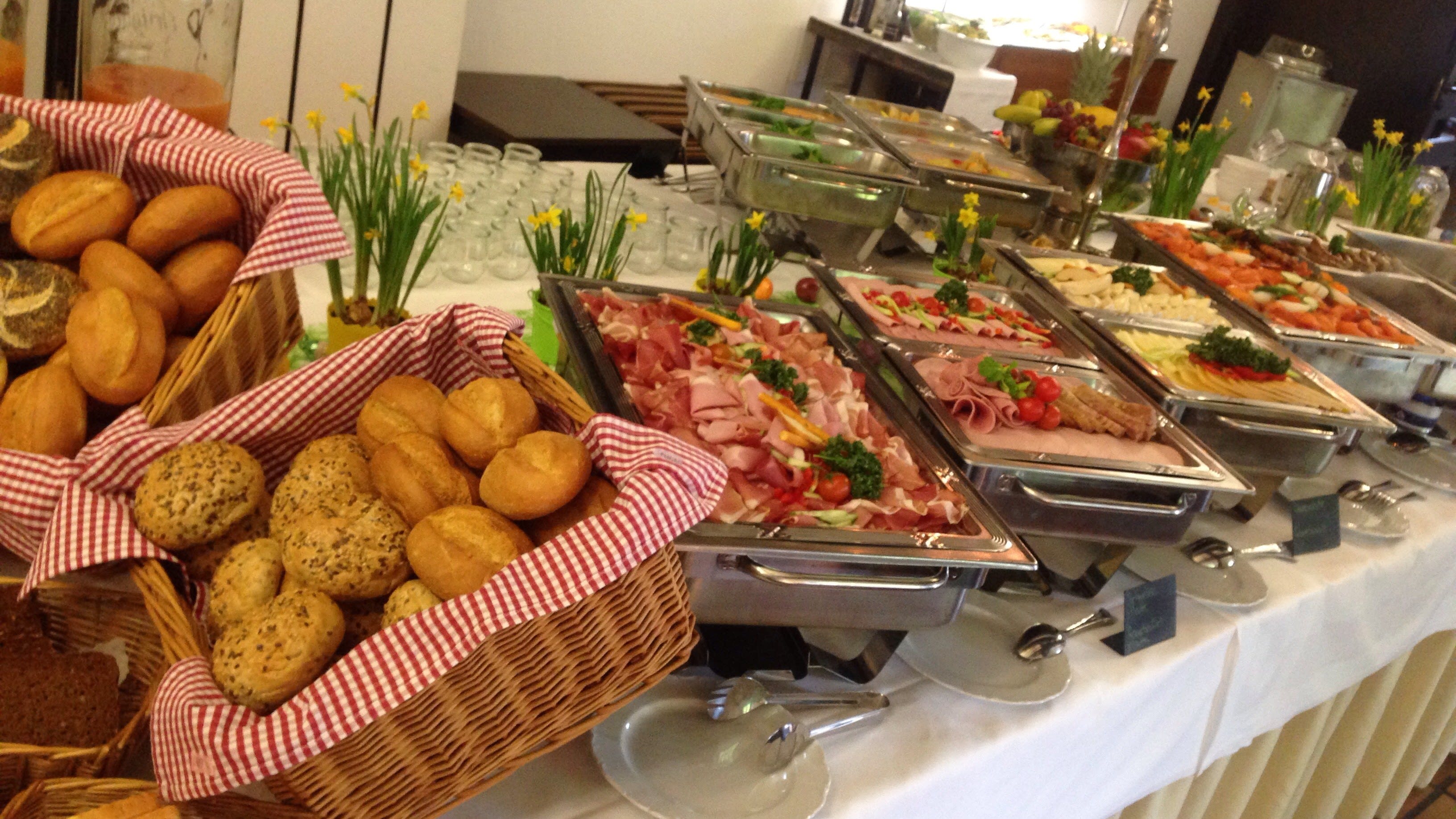 Buffet von links in Alte Kelter Löchgau