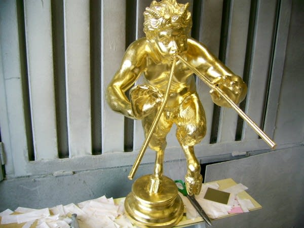 Vergoldungen Figur