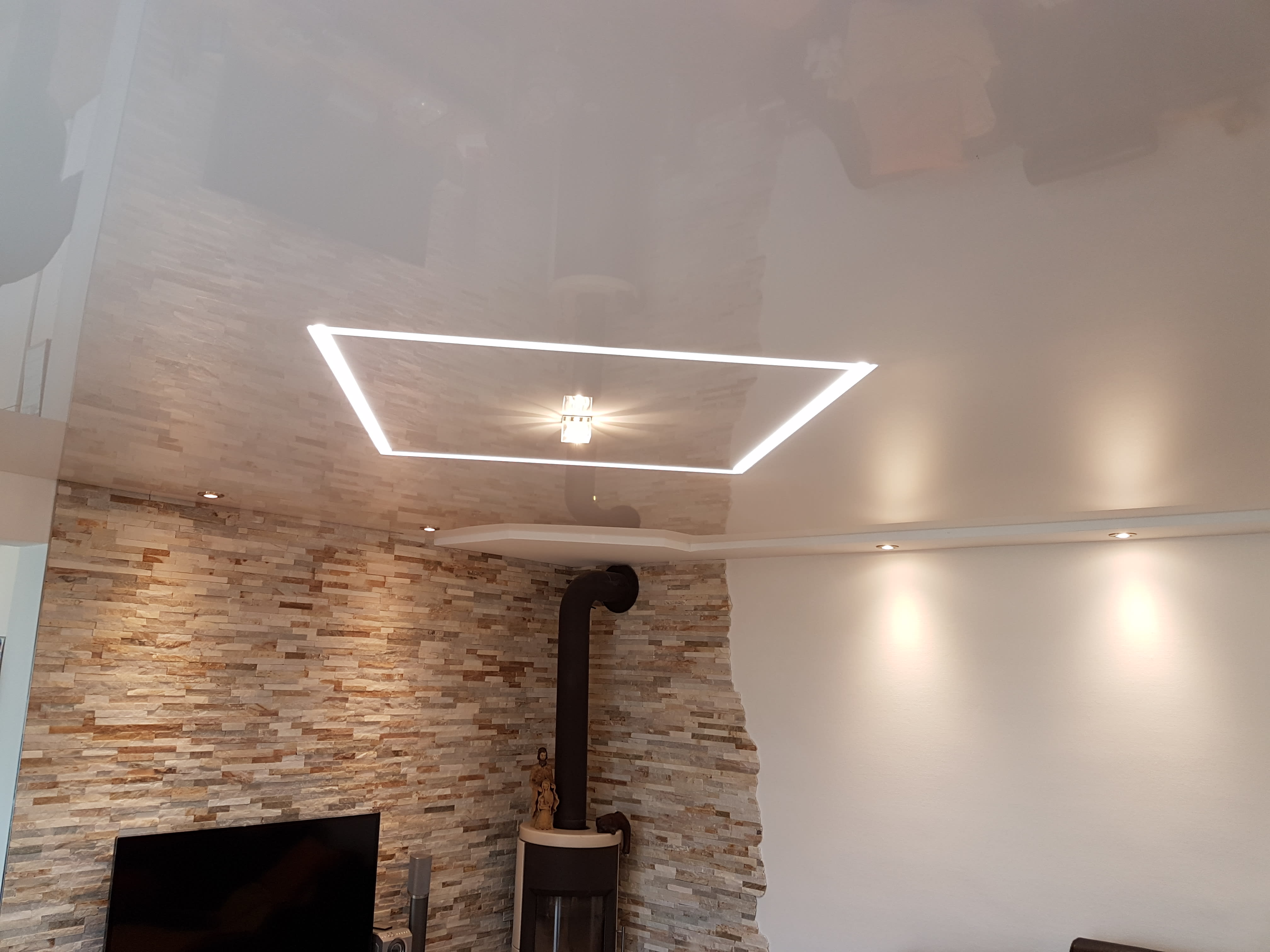 Folienspannecke weiß Deckenfeld LED Lichtleiste
