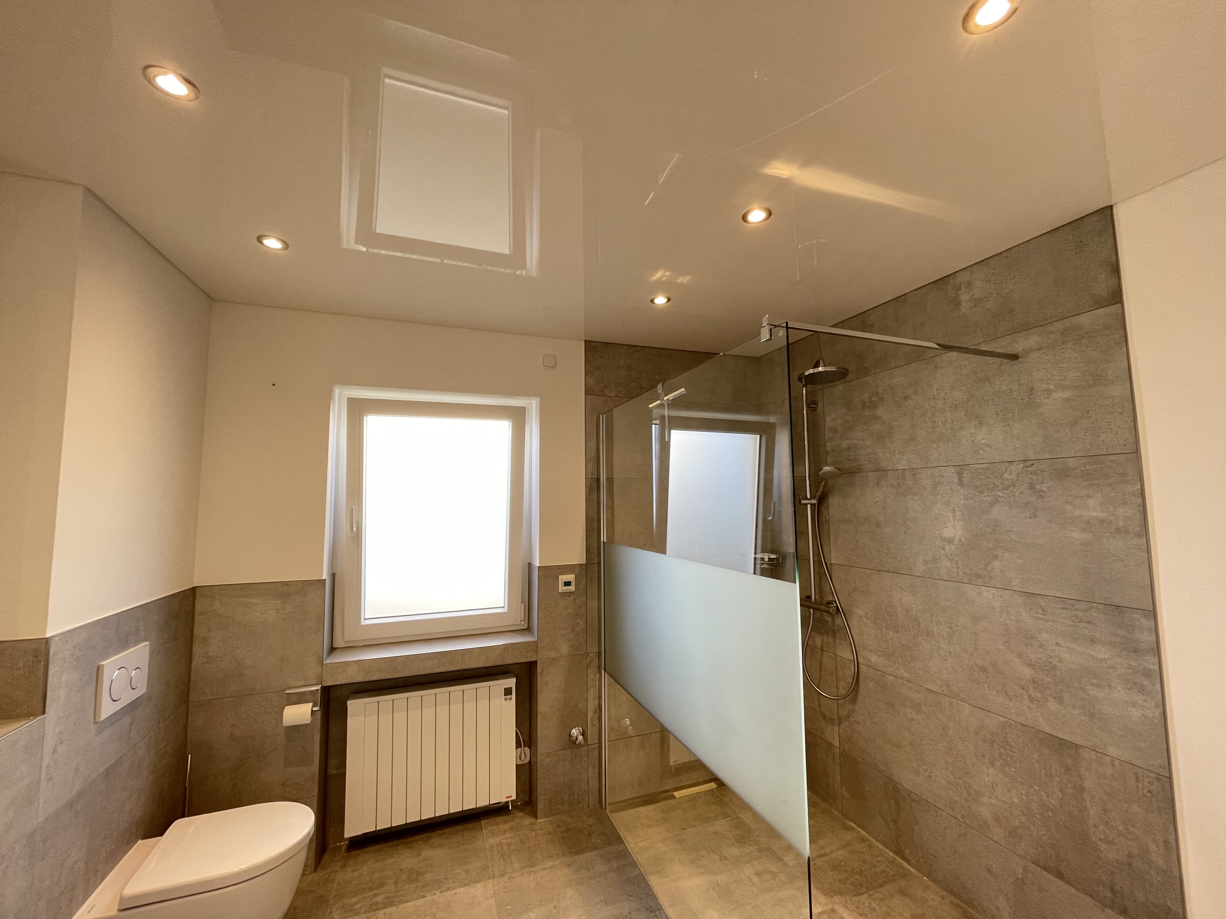 Folienspannecke weiß Badezimmer Einbauspots