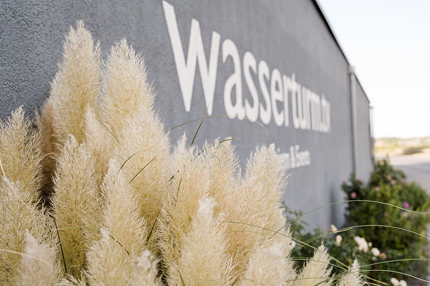Mayer-Erligheim-Locations-Wasserturm-Kornwestheim_Schriftzug-am-Turm
