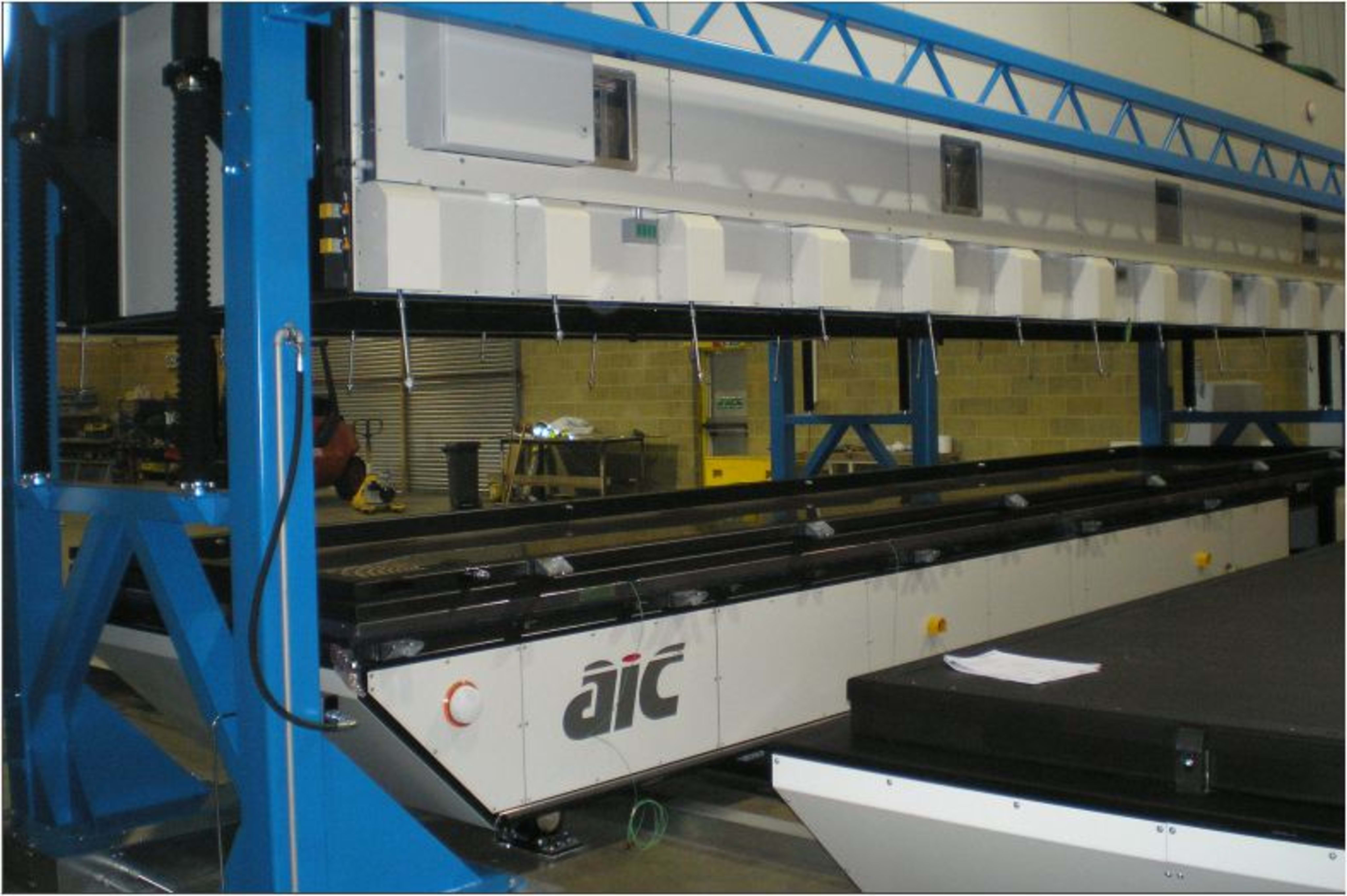 Hot drape former and screw jacks - GROB Drive Technology