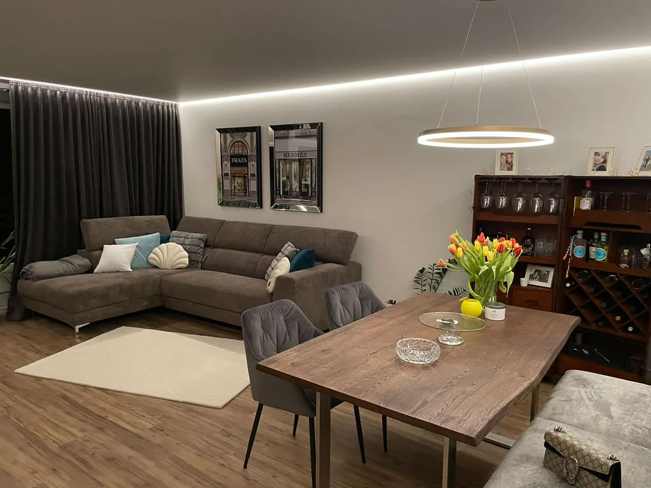 Wohnzimmer mit Lichtkonzept