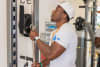 Personal Trainer Fitnessgerät einstellen