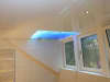 Lichtdecke vor dem Fenster