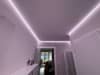 Flur mit Tuch-Spanndecke und RGBW-Beleuchtung