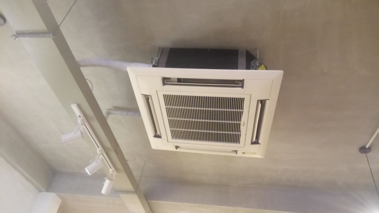 Có thể sử dụng những dòng máy lạnh nào cho không gian quán CAFE