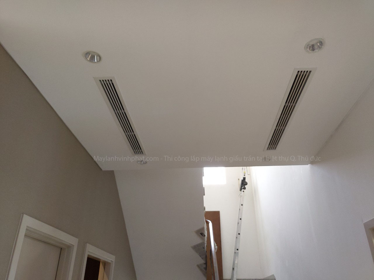 Máy lạnh giấu trần có khác biệt gì so với Máy lạnh âm trần không?