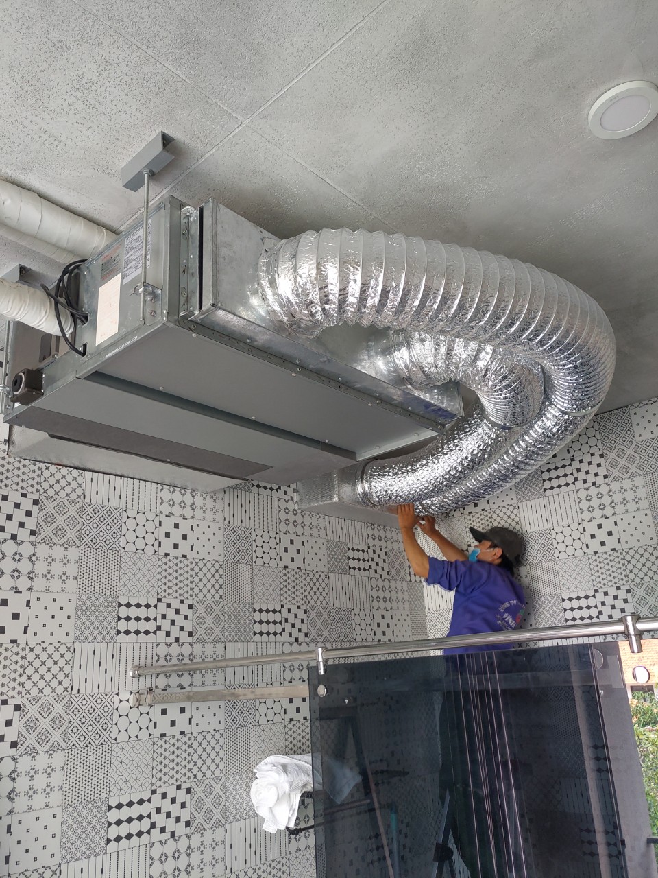 Máy lạnh giấu trần Inverter có mang lại hiệu quả tiết kiệm điện năng không