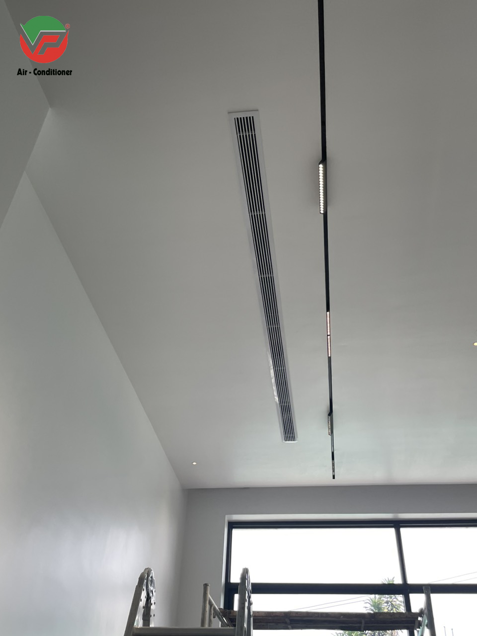 Lắp đặt Máy lạnh giấu trần DAIKIN có độ bền cao, Dieu hoa am tran noi ong gio DAKIN