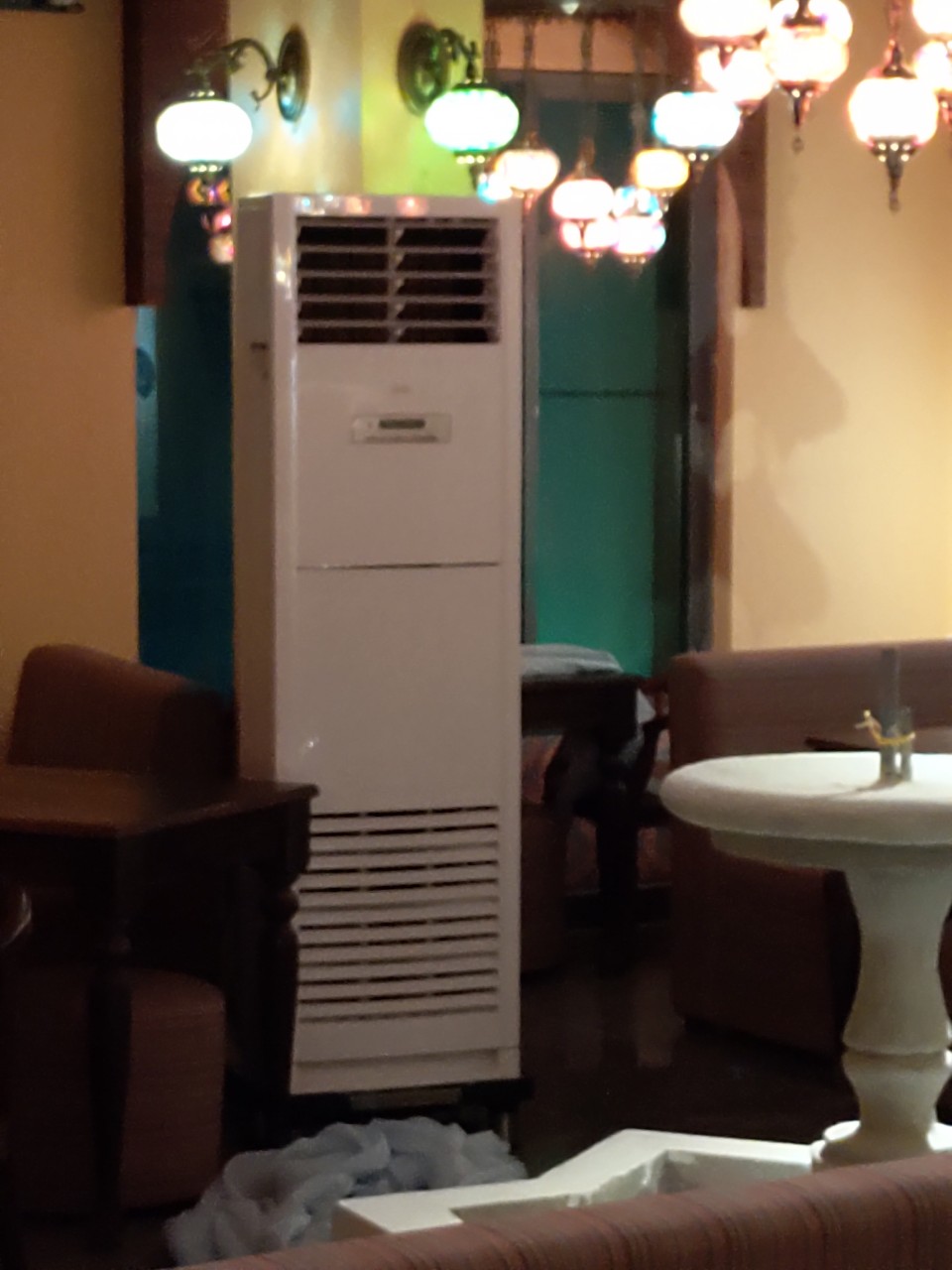 Nhà phân phối Điều hòa tủ đứng MIDEA chính hãng, uy tín, giá rẻ nhất cho quán BAR