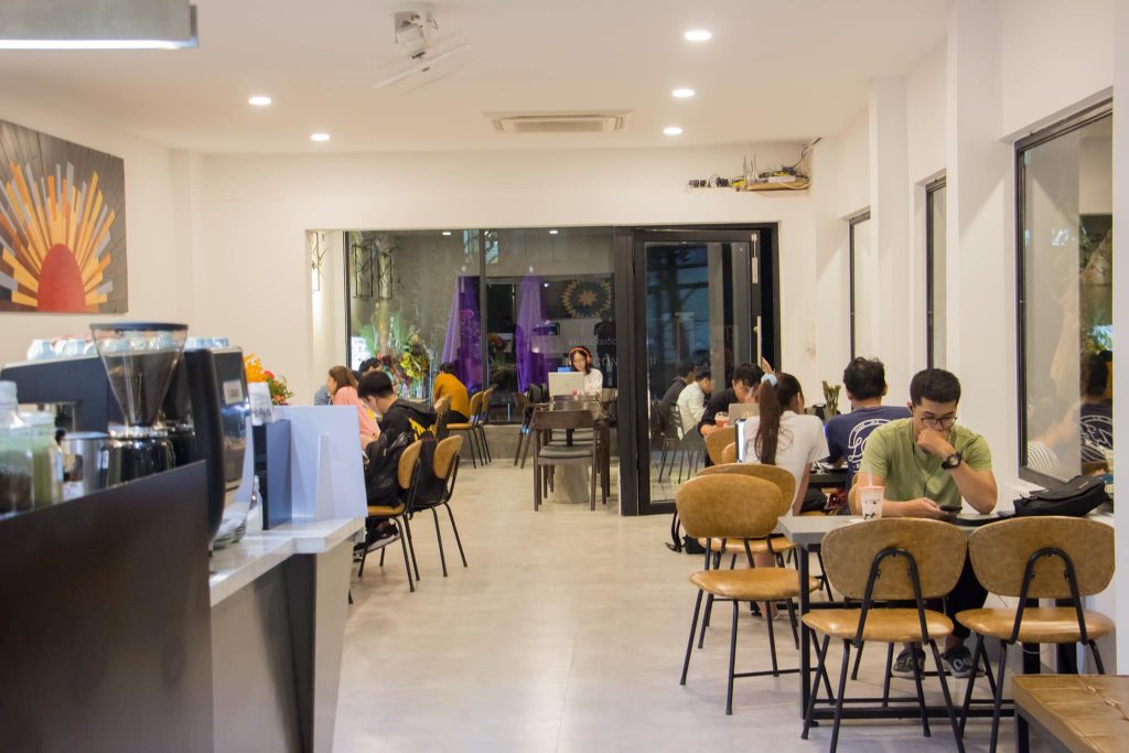 Chuyên tư vấn – thiết kế – lắp Điều hòa âm trần 5HP giá rẻ trọn gói cho nhà hàng