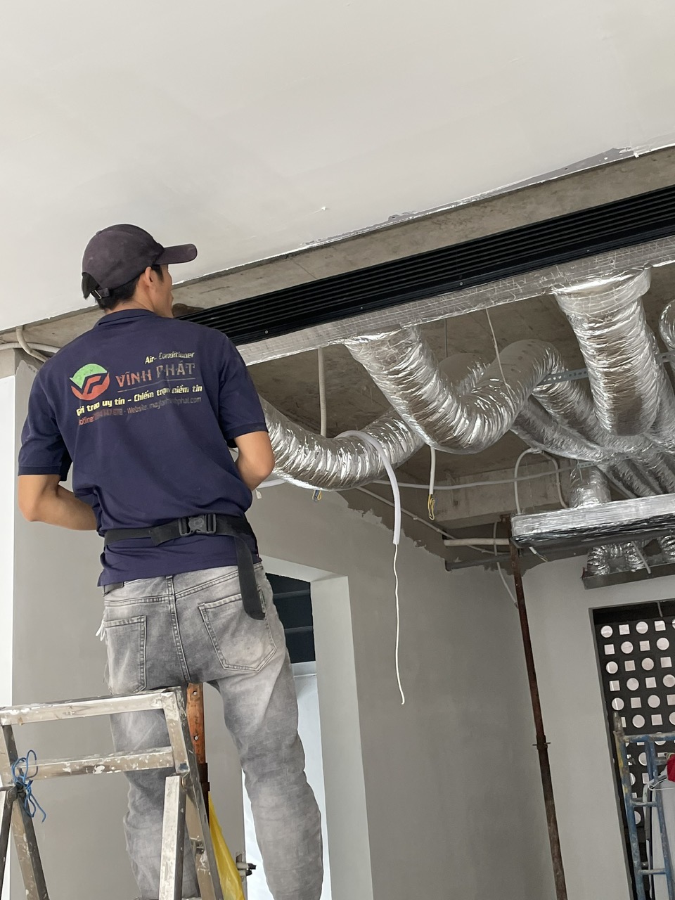 Giải pháp cho không gian rộng với Máy lạnh giấu trần nối ống gió