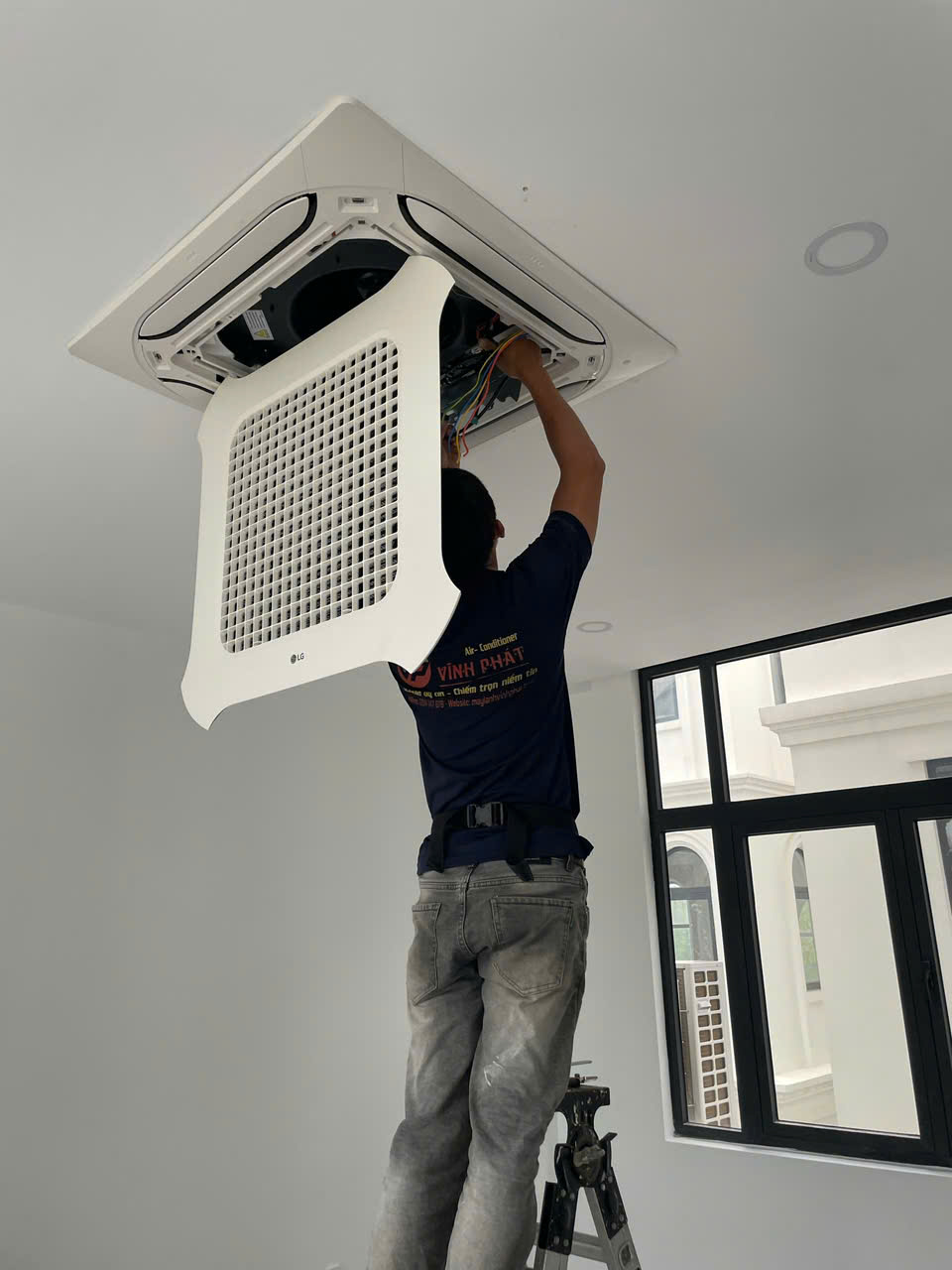 Về Điều hòa âm trần LG công suất 5HP 4 hướng thổi và những ưu điểm vượt trội