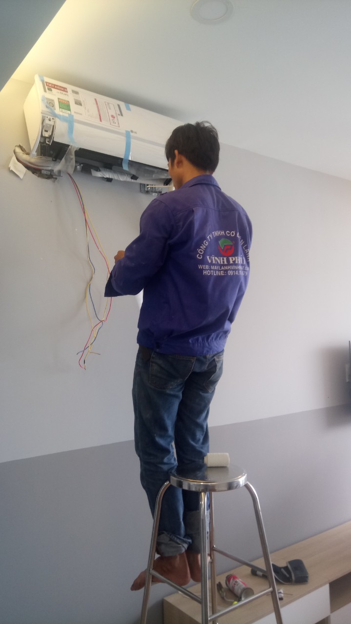 Điều hòa treo tường LG công nghệ Inverter giá rẻ bất ngờ, tiện nghi, linh hoạt