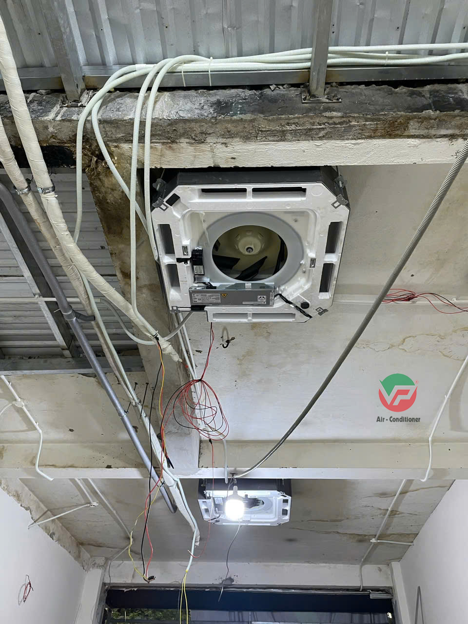 Lắp đặt Máy lạnh âm trần PANASONIC chất lượng + giá thành đều đáp ứng tốt