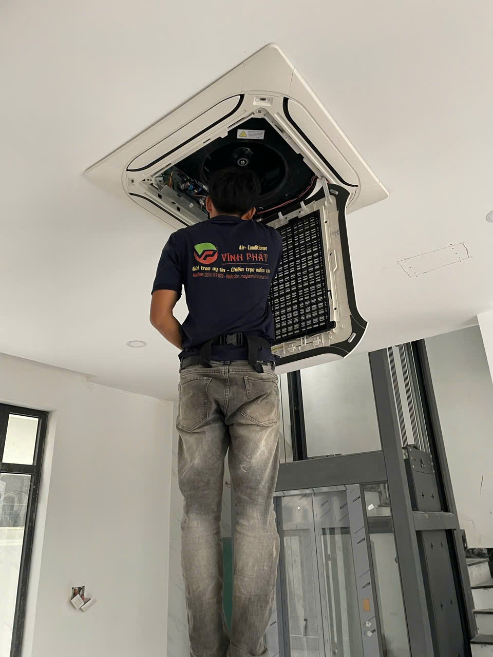 Thi công và lắp đặt Điều hòa âm trần LG 4 hướng thổi giá tốt nhất