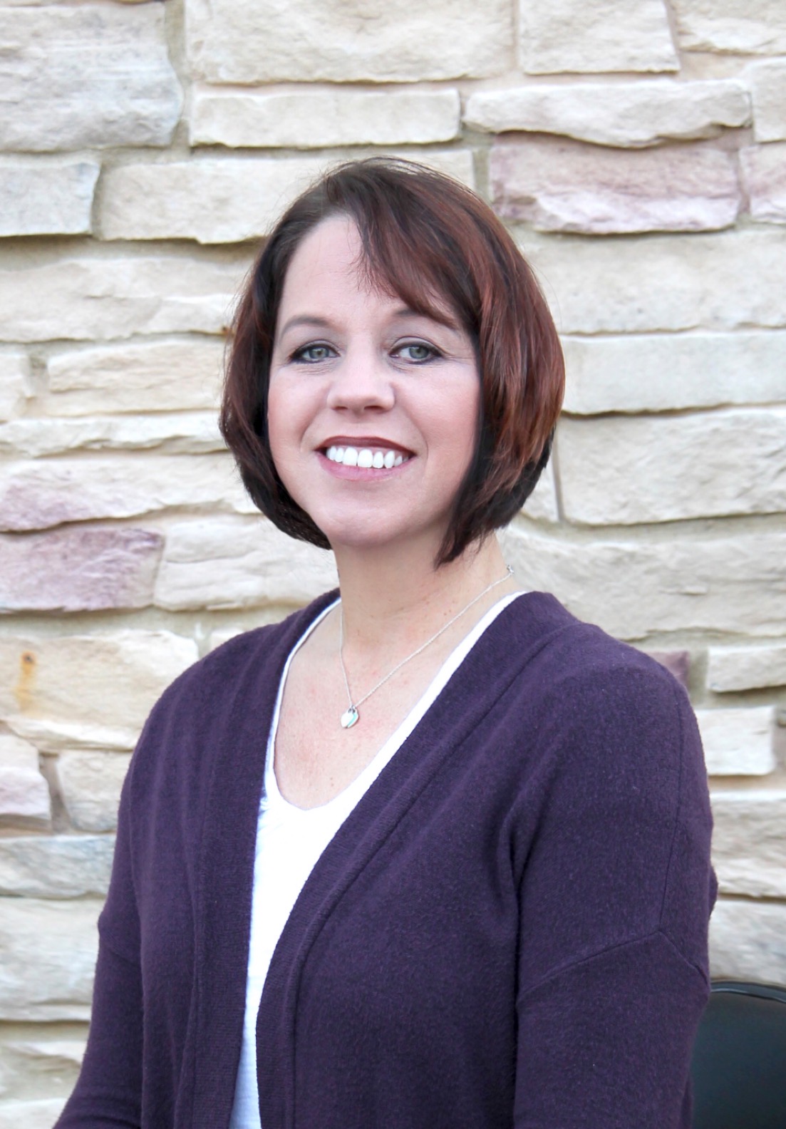 Melinda Bates PMHNP is a therapist serving OH.