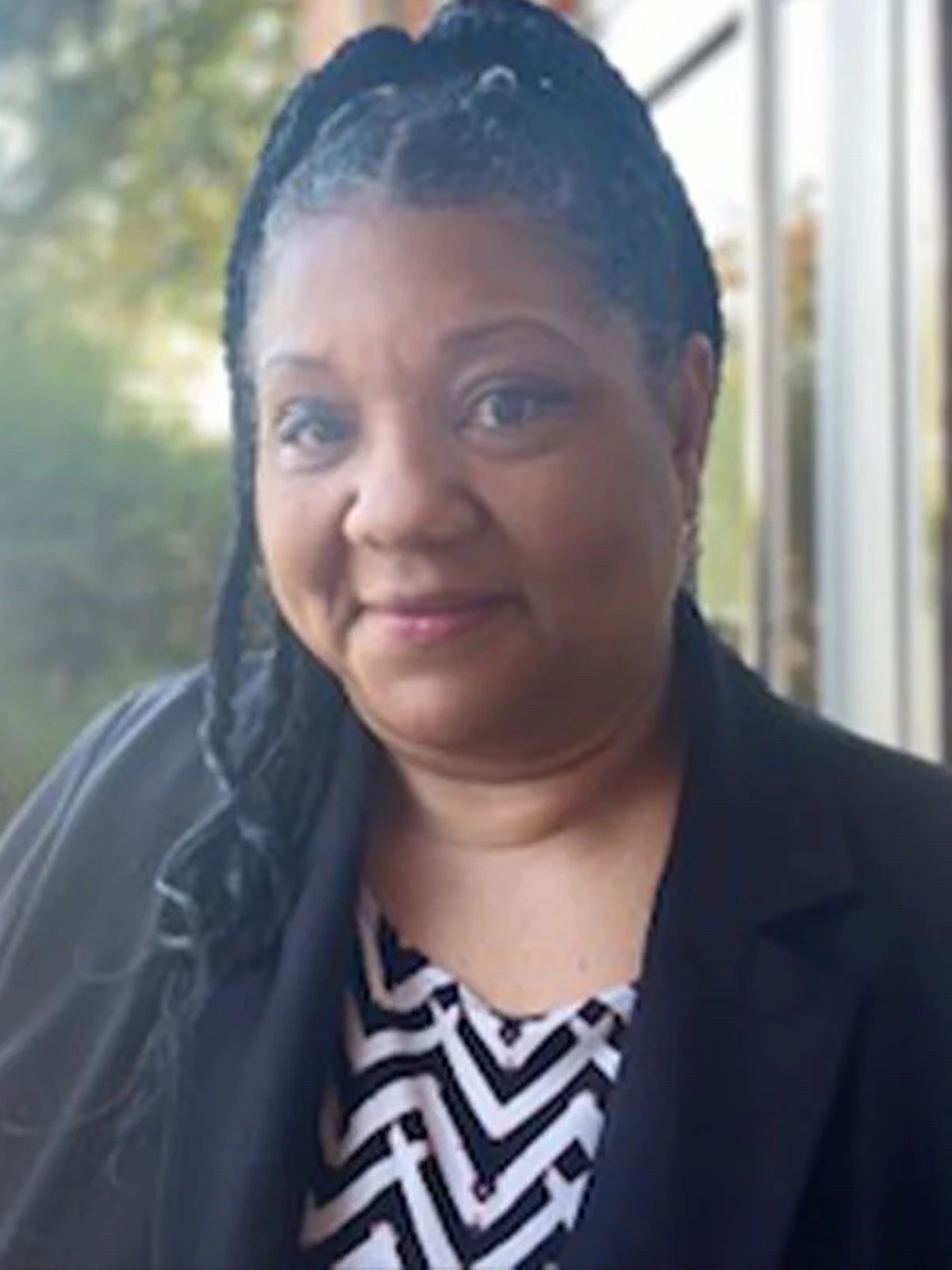 Tanya Mills, Resident offers therapy under clinical supervision in VA.