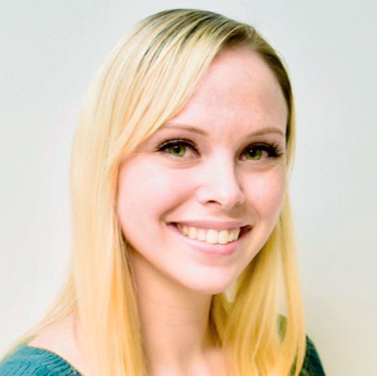 Courtnee Reis LPCC is a therapist serving CA.