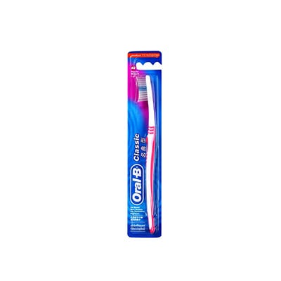 Oral B Classic Tooth Brush With Cover