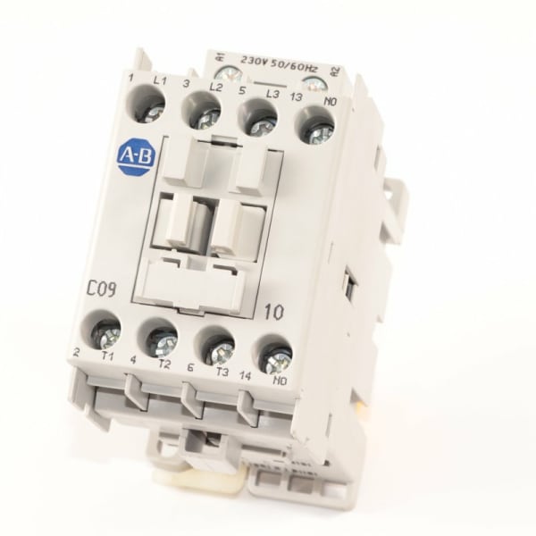 Contacteur 100-c09kf10m 230v, 082082 grand format (1 / 2)