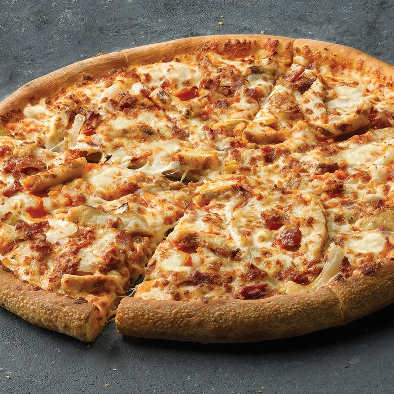 14 Inch Thin Crust - Fiery Buffalo Chicken Pizza