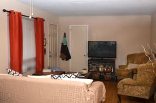 CBU Avery Apartments Living room