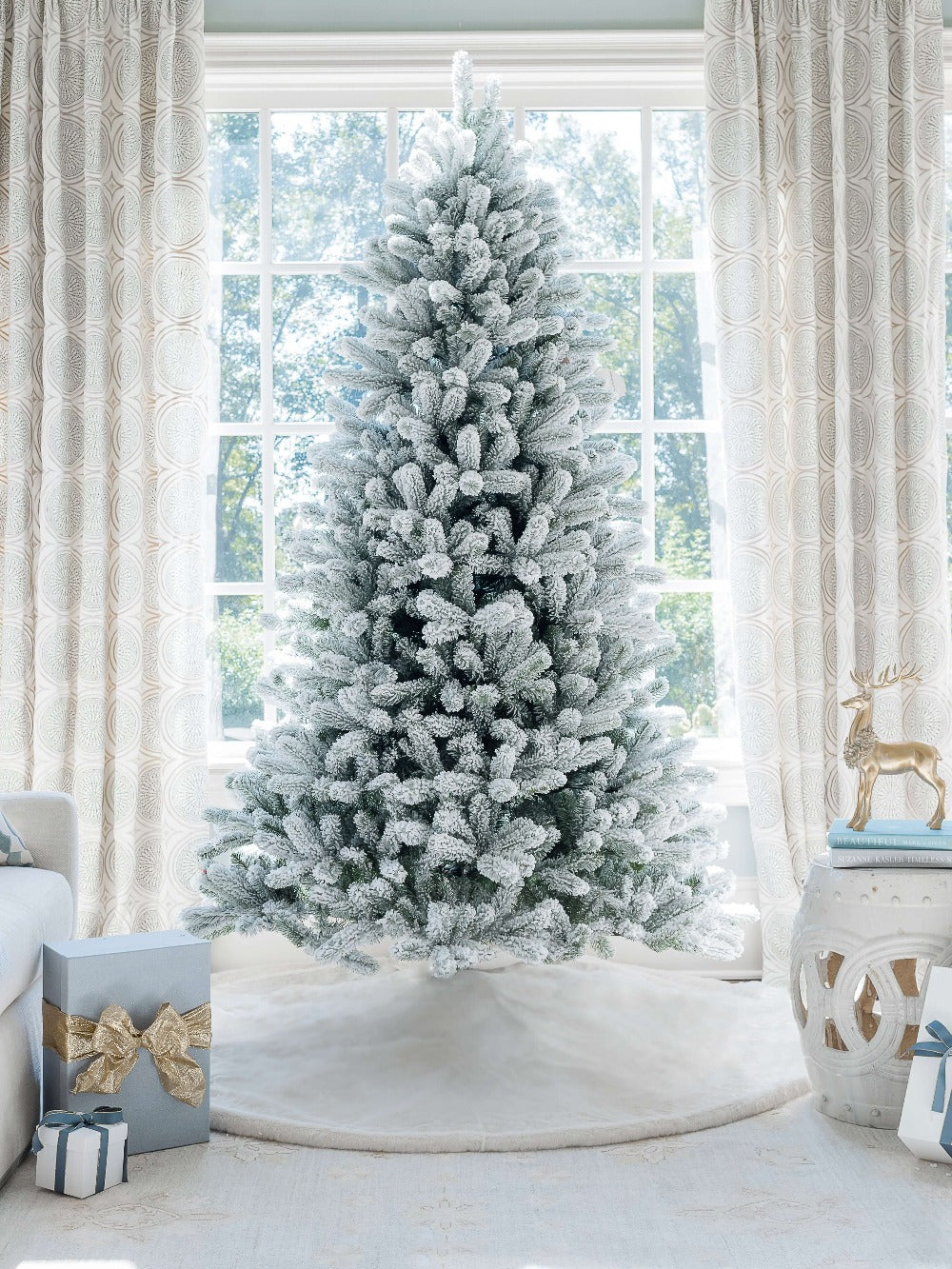 7.5' King Flock® Artificial Christmas Tree with 800 Warm White LED Lights