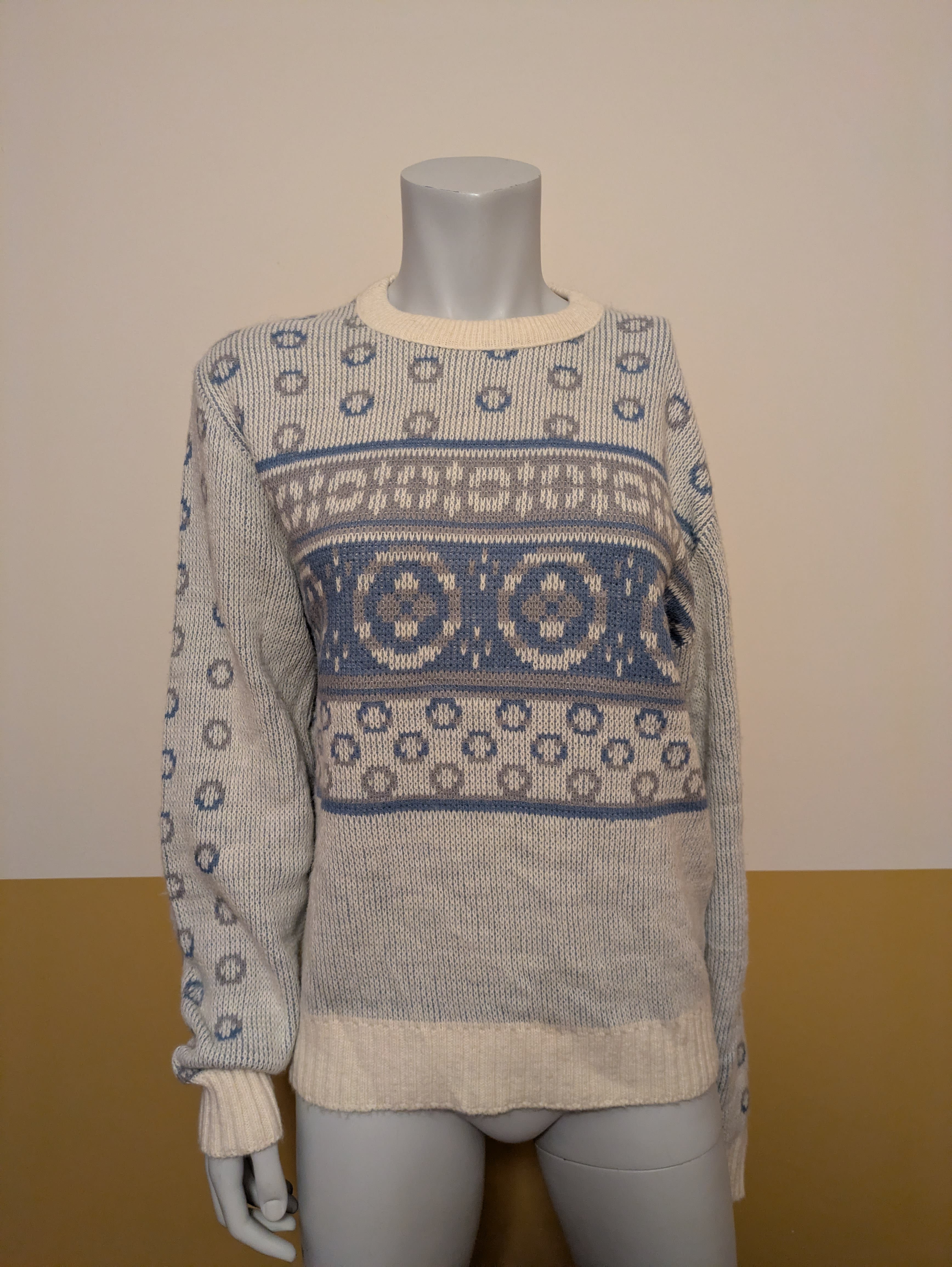 Vintage circular patterned knitted jumper