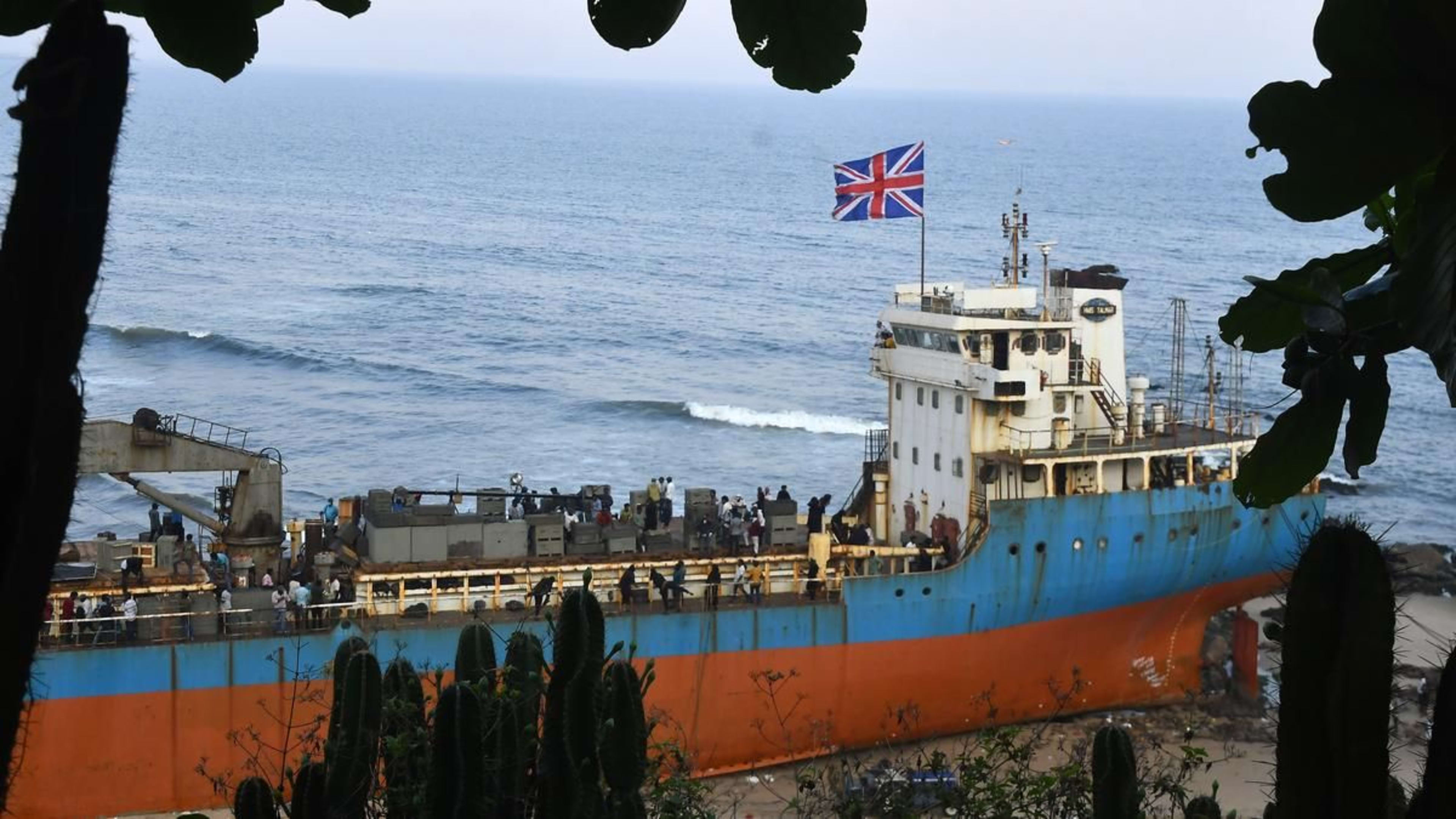 तेलुगु फिल्मों की शूटिंग पर लगा ब्रेक, 30% वेतन वृद्धि की मांग से गहराया संकट