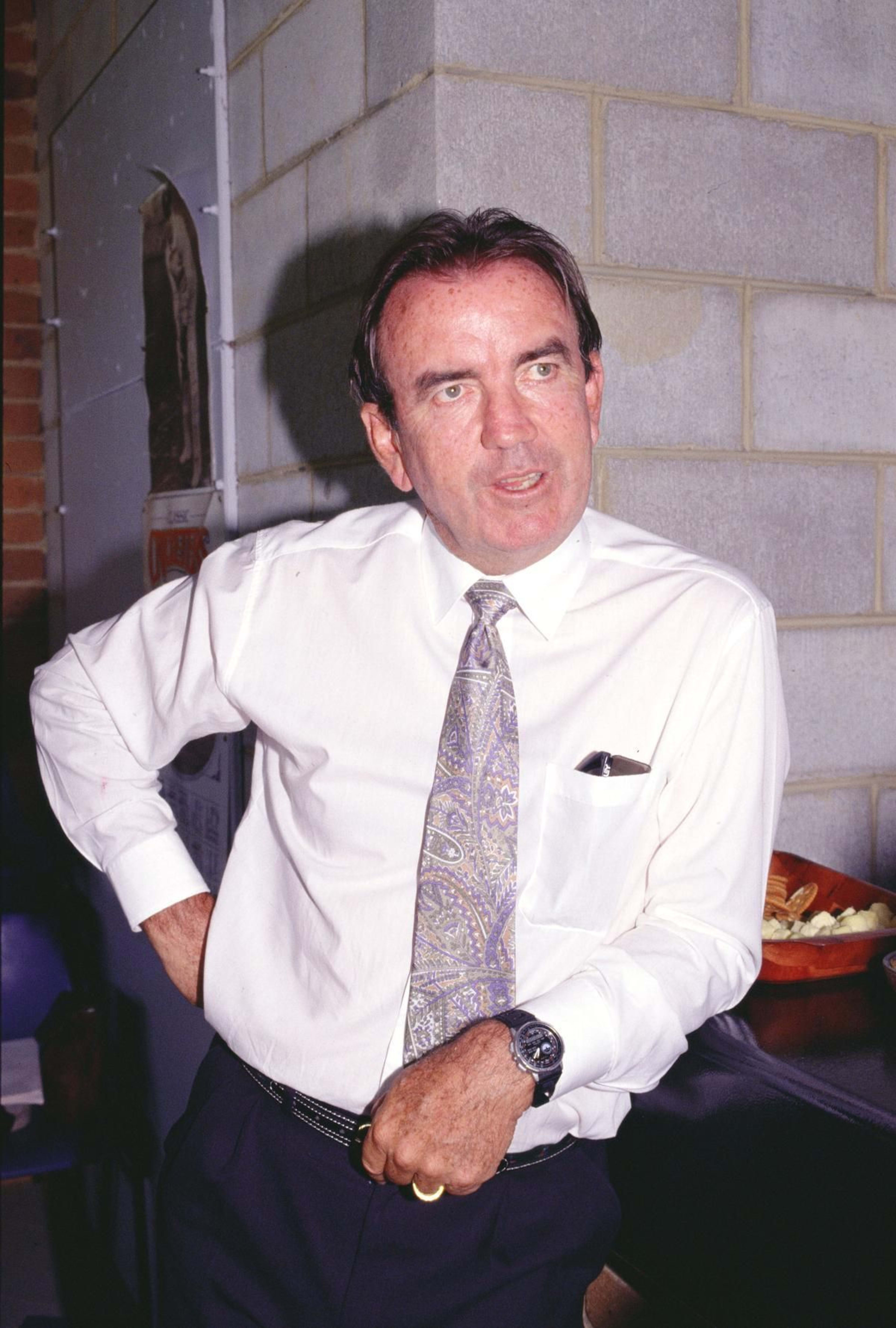 ऑस्ट्रेलियाई क्रिकेट के दिग्गज बॉब सिम्पसन का निधन, ICC ने जताया दुख