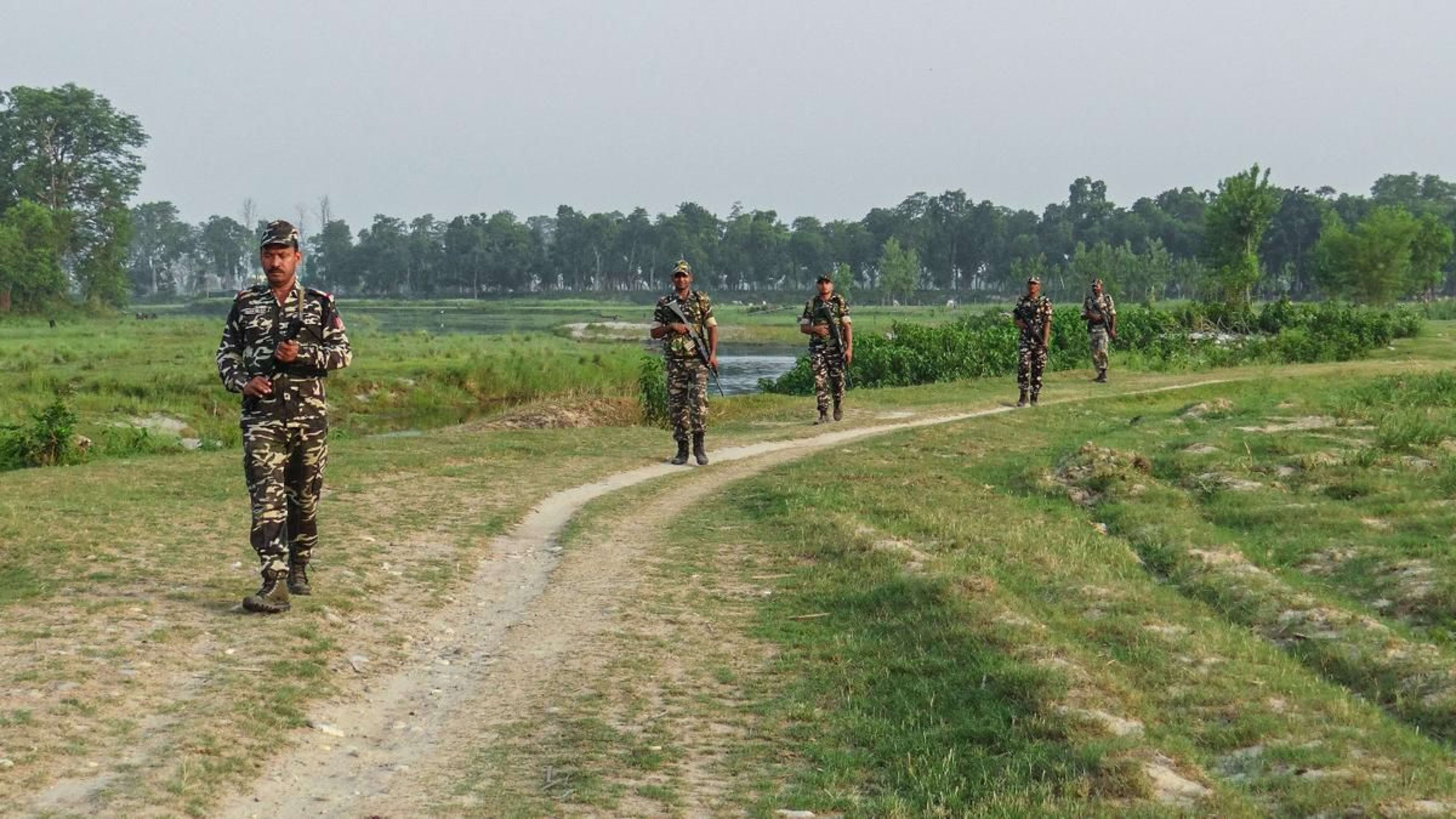 नेपाल जेल से भागे 63 कैदी भारत में हिरासत में, कुछ ने खुद को भारतीय बताया