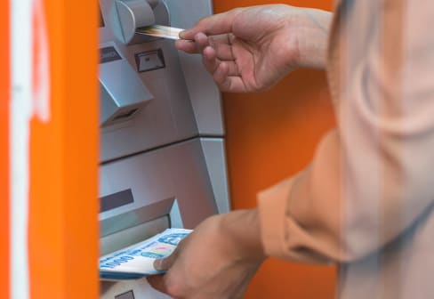 ATM-es készpénzbefizetés