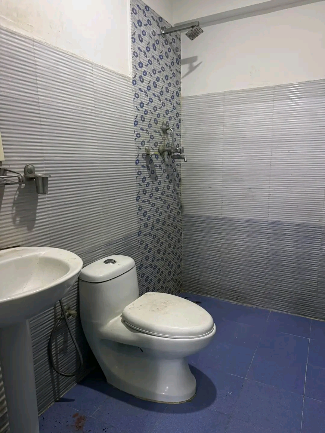 Room thumbnail