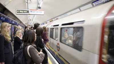 London Tube Station in Rush Hour .png