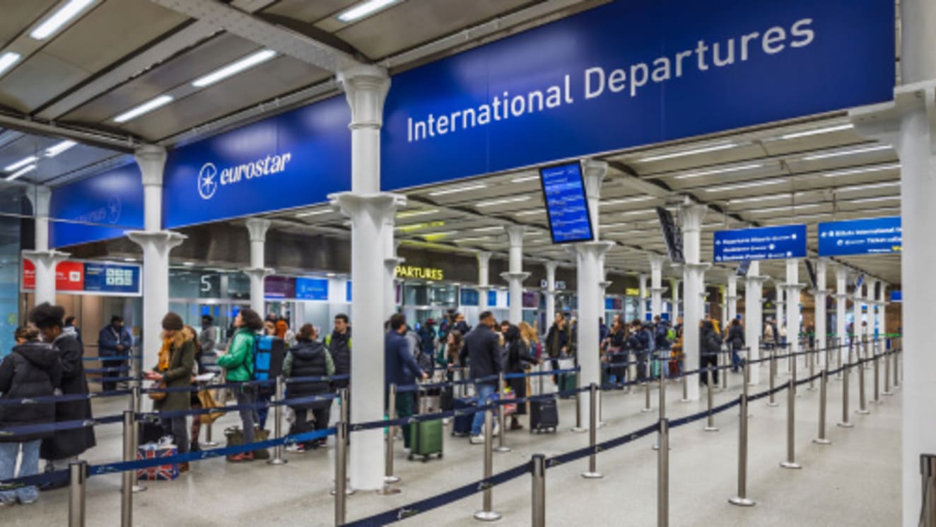 UK sign agreement to forge direct rail link with Switzerland