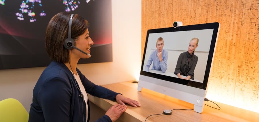 Mit Cisco Webex Board und Cisco Headset perfekt fürs Online-Meeting ausgestattet