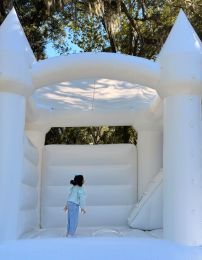 Clover & Cloud Bounce Co. photo 2 of 9