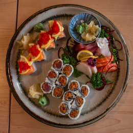 Apa Sushi photo 1 of 4
