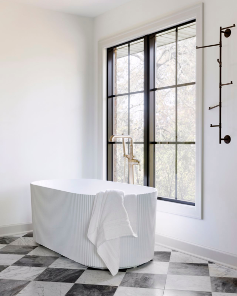 81a8f06f-8810-4e8d-9be6-29017122a3b7-1