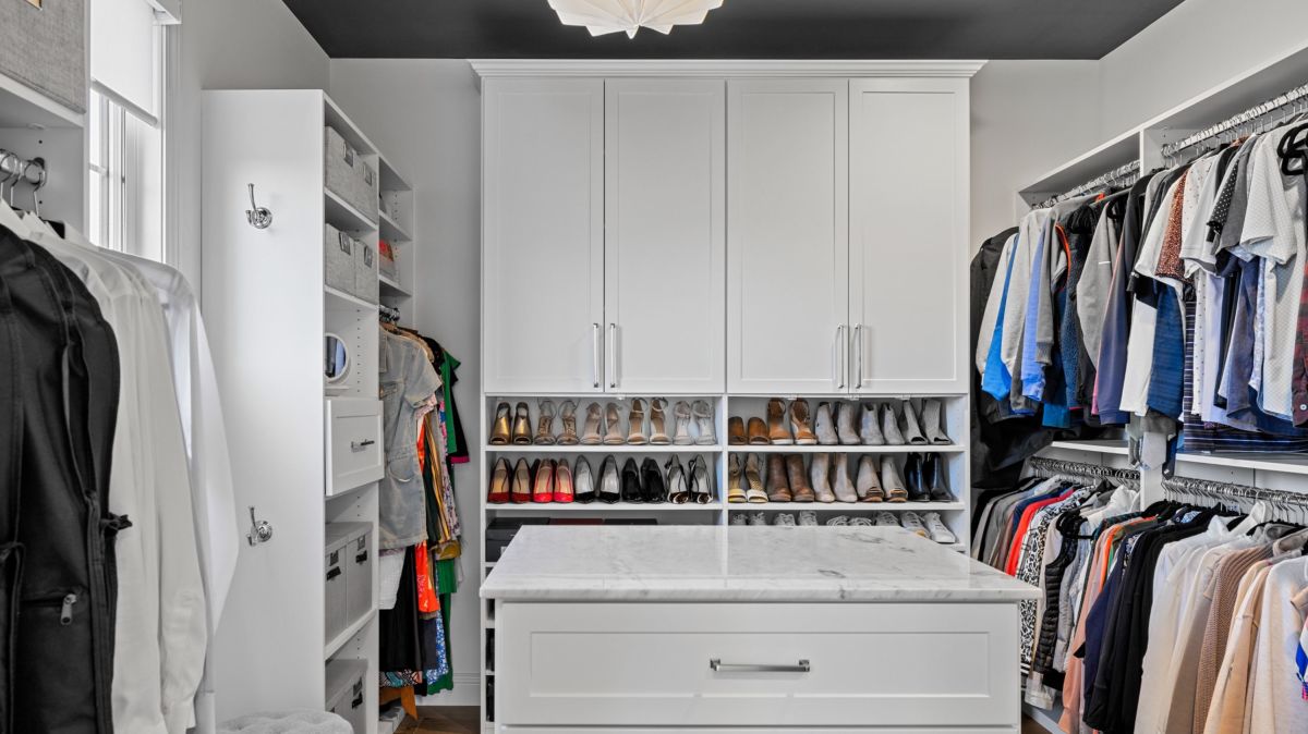 The Minimalist Aesthetic with The Closet Company