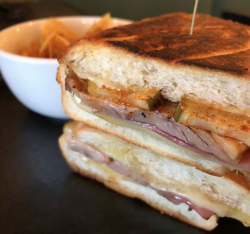 De Martino, A Cuban Restaurant