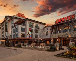 Hotel Drover