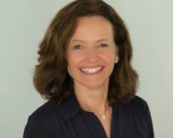 Elizabeth Ker with Portraits, Inc.