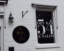 54 dry bar & salon